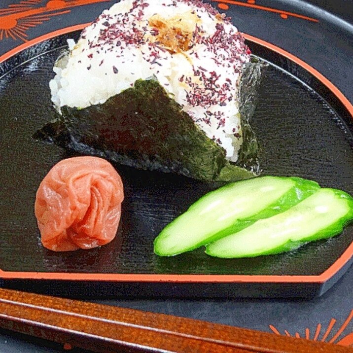 食欲のないときは ゆかりのおにぎり レシピ 作り方 By Startrek 楽天レシピ 食欲のないときは ゆかりのおにぎり レシピ 作り方 By Startrek 楽天レシピ